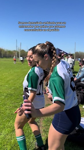 Demasiado ambiente💃, de fondo una situacion de gol 😂 #f7 #futbolfemenino #futbolargentino #elnido