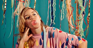 10 Vocalists Using Loop Pedals to Make Extraordinary Collages of Melody – Flypaper