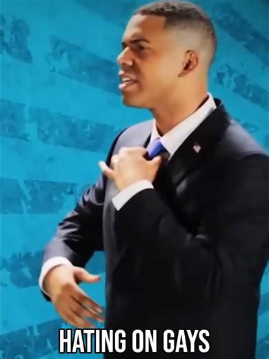 Remember These Epic Rap Battles? We get nostalgic talking about Epic Rap Battles — Batman vs Sherlock Holmes and Barack Obama vs Mitt Romney. Early YouTube really had moments that felt bigger than the internet today. @themattsantana 👉 Full episode on YouTube: Jaimon Live #EpicRapBattles #ERBNostalgia #OldYouTube #BatmanVsSherlock #ObamaVsRomney #YouTubeNostalgia #PodcastClip #DCLPodcast #InternetCulture #JaimonLive