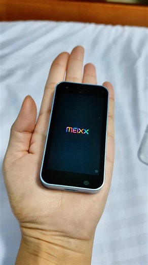 Mini Smartphone with Quad-Core Processor and Android 8.1