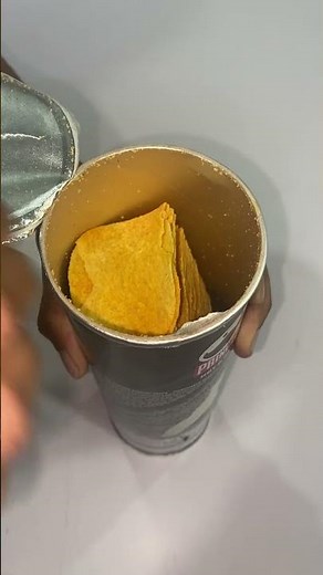 Trying Pringles Hot & Spicy – Lankan Taste Test! 🔥🇱🇰