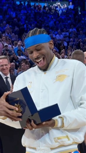 4.1M views · 91K reactions | Shai Gilgeous-Alexander reaction the moment he sees the ring!  HOU-OKC • LIVE on NBC and Peacock https://www.nba.com/how-to-watch-game- redirect/0022500001? platform=Facebook&surface=Post | NBA | Facebook