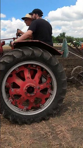 Farmall F-20 and 460 Plowing Demonstration #farmall #plowing