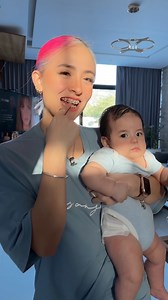 331K views · 9.3K reactions | Grabándolo las veces que sean necesarias y de todas las maneras posibles para que se ría, pero él no más no coopera冀 #fblifestyle #baby | Anny Martínez | Facebook