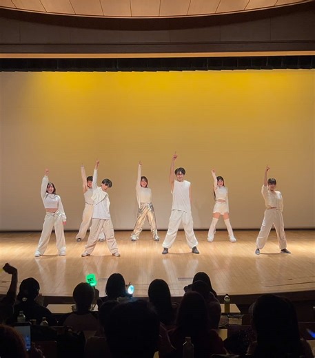 LDHメドレー DANCE WITH ME NOW! - E-girls R.Y.U.S.E.I - 三代目J SOUL BROTHERS AGEHA - GENERATIONS from EXILE TRIBE follow me - E-girls Rising Sun - EXILE ﹒˖˚──﹕ 𝜗𝜚 ﹕──˚˖﹒﹒˖˚──﹕ 𝜗𝜚 ﹕──˚˖﹒ 成蹊大学ダンスサークルBailaです🍀 12月に行われた2期生引退公演のようすをアップします🩰 #egirls #三代目 #generations #EXILE #LDH @GENERATIONS_official @三代目 J SOUL BROTHERS