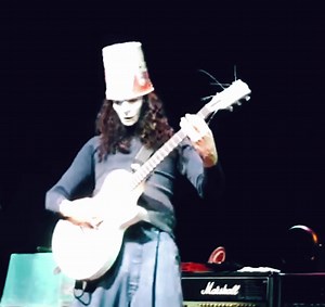 Buckethead “Crash Victim” Live Charlotte, Neighborhood Theatre (23rd Mar 2012) Electric #Guitarplayer #Heavymetal #Rock #Metal #Music #robot #art #guitar #guitarist #guitarhero #shred #Gothic #guitarlesson #gibsonguitars #gibson #bucketheadsignature #lespaul