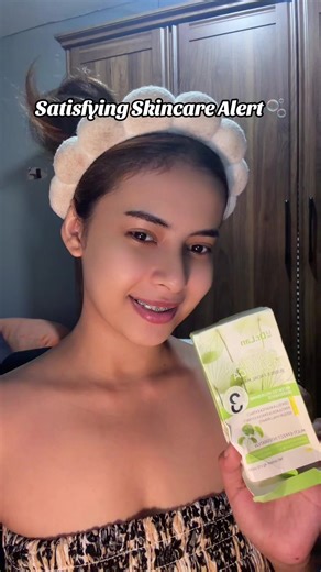 Is it a mask or a cloud? ☁️ The Dr. Lan Centella Bubble Mask is the only way I’m detoxing my pores from now on. The fizzing sensation is 10/10. 🌿🫧 #DrLan #CentellaMask #SkincareASMR #PoreCare #Satisfying