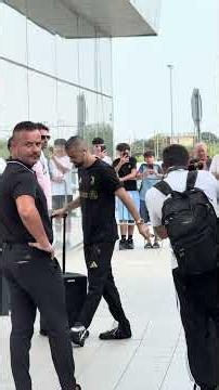 Juventus in partenza per Basilea ⚪⚫✈️