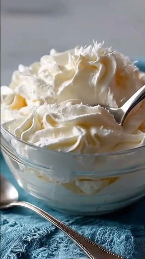 Pudding Cool Whip Frosting Whipped Delight: Full Recipe in Coʍmеոτ 💬 #whippedcream #creamtart