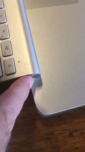 How to turn OFF an Apple Wireless keyboard