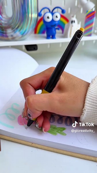Creativas Portadas de Octubre con Plumones y Papelería