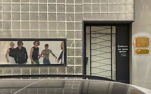 听 Parcels 修订版的单曲 Famous