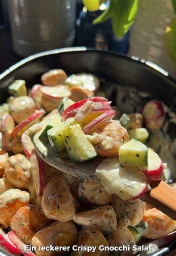 Crispy Gnocchi Salat: Ein einfaches Rezept