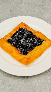 Doce e fit — sobremesa de folhas de arroz que não sabota Ingredientes pudim de proteína em pó: 30 g leite desnatado: 250 ml creme de queijo light: 35 g mirtilos: 280 g mel: 20 g limão: 20 g | Fitplate - Português