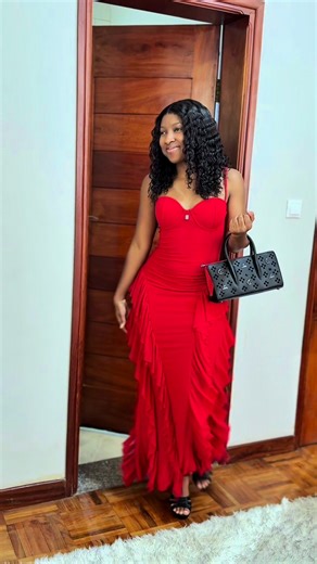 ✨ Get Ready With Me para um jantar luxuoso ✨ Enquanto me arrumo, deixa-me contar uma coisa que achei super gira 💌 Neste Dia dos Namorados, a Infinix está a transformar o amor em momentos inesquecíveis ❤️ Está a acontecer um sorteio para ganhar um jantar romântico luxuoso 🥂🍽️ Além disso, na compra de um Infinix Note 50, Hot 60, Xpad 20, Xwatch N4 Pro ou TV Infinix, recebes um brinde imediato e ainda participas no sorteio ✨ 📅 26 de Janeiro a 12 de Fevereiro 📲 Compra, escaneia o QR Code e pree