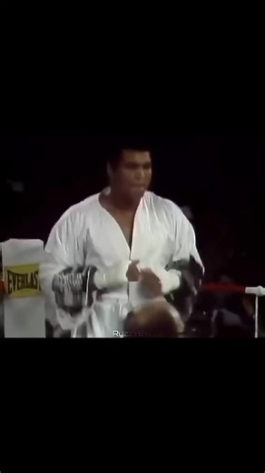 Mastering Muhammad Ali's Iconic Boxing Footwork