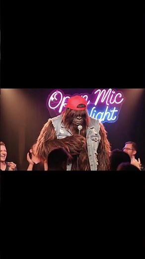 Bigfoot Tries Stand-Up Comedy for the First Time (and Crushes It!) 😂🦍 #bigfootvlog #funny
