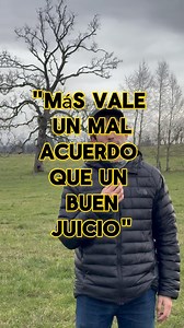 321K views · 3.7K reactions |  ¿Te pueden obligar a cercar tu terreno? Muchos propietarios no lo saben, pero en ciertos casos la ley puede exigir que instales un cierre perimetral. En este video te explico cuándo es obligatorio y qué dice la ley al respecto. Siempre es bueno conocer estos temas, sobre todo si en algún momento no llegas a un buen acuerdo con tu vecino. Y recordar lo que siempre dice mi papá: “Las cosas claras evitan peleas”. | Tips Parcelas Chile | Facebook