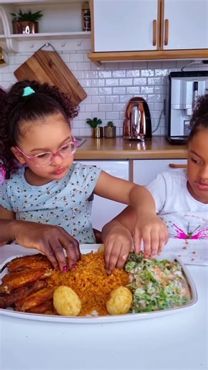 Delicious Jollof Rice Recipe for Family Gatherings