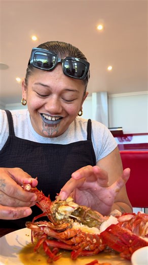@TheMishAotearoa tells me to get my own kina and comes home with a koura 🤭🥴🦞