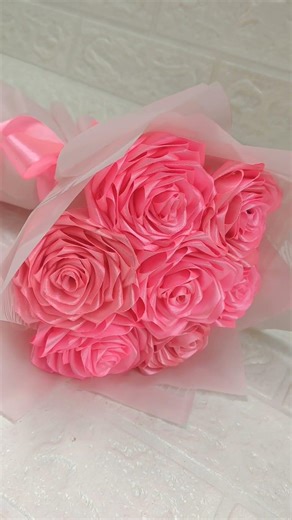 Proof You Can Make a Beautiful Bouquet on a Budget 💐