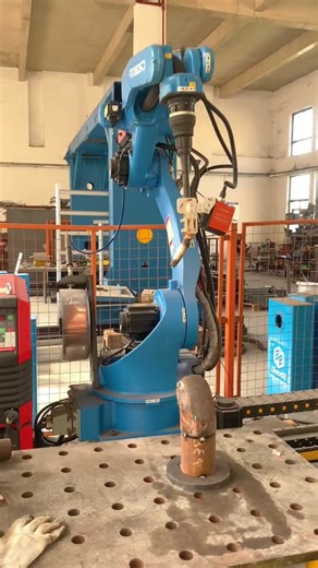 Robot kết hợp sensor laser hàn nhanh và đẹp