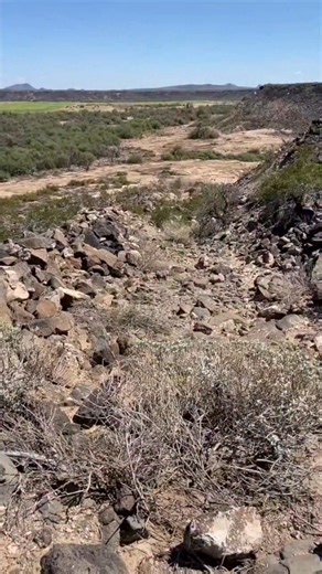 Mad History on Instagram: "The Oatman Massacre Site. The Oatman Massacre refers to a 1851 attack by a group of Native Americans, most likely Western Yavapai tribesmen, on the Oatman family, a pioneer family traveling through what is now Arizona. Six members of the family were killed, and the two daughters were taken captive. #mostfamouschallenge #fblifestyle #oatmanmassacre"