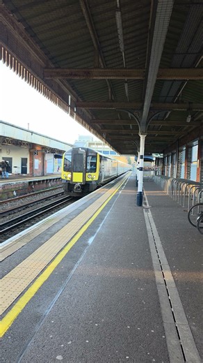 SWR Class 444014 + 006 Arriving Into Fareham #train #railwaycontent #trending #trainspotting