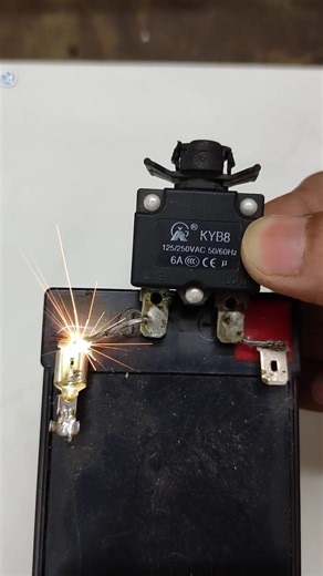 ഇതും ഒരു circuit breaker ആണ്.