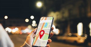 Ai-je le droit de localiser une personne sur son téléphone sans qu’elle le sache ?