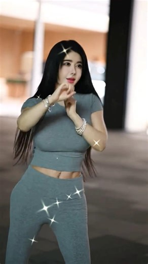 This matching workout set is an absolute must-have 🩶💪 #activewear #gymfit