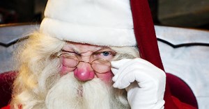 Viral Santa Vs. Moses - CBS Texas