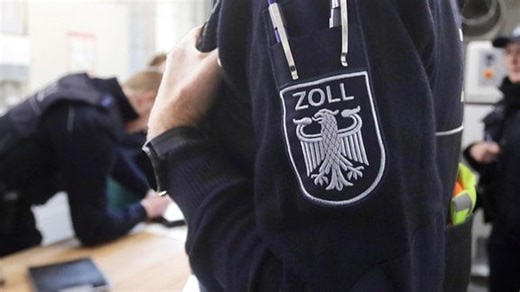 Luxusautos für 7,6 Millionen Euro verschoben: Weißrusse aus Dessau-Roßlau angeklagt