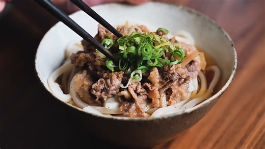 How to make classic beef udon noodle soup