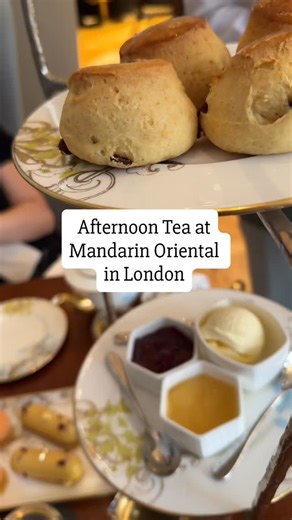 Let’s have afternoon tea at Mandarin Oriental in London. There are 2 Mandarin Oriental hotels in London and the only one that serves afternoon tea is the one at Hyde Park. The afternoon tea at the Mandarin Oriental is £79 per person, which is around $107 and it’s served from noon to 6:30PM at the Rosebery, the restaurant on the main floor inside this luxury hotel. Like almost all the afternoon teas in London, food and tea is unlimited. Soon after being seated, they served a lavender lemonade wel