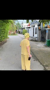 2.6M views · 79K reactions | Đi nó nói tui nay đi theo Trai 藍 | Thuy Nguyen | Facebook