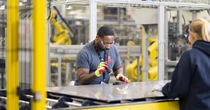 Largest US solar manufacturer to double its production with a new factory