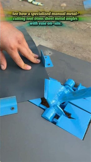 How to cut sheet metal cleanly using manual shears