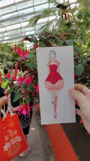 Emang Bisa Cari Inspirasi Desain Baju Di Taman Bunga? 🤨 #fashiondesign