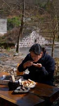 Ancient Chinese Fruit That Was Believed to Cure Hangovers 🍇