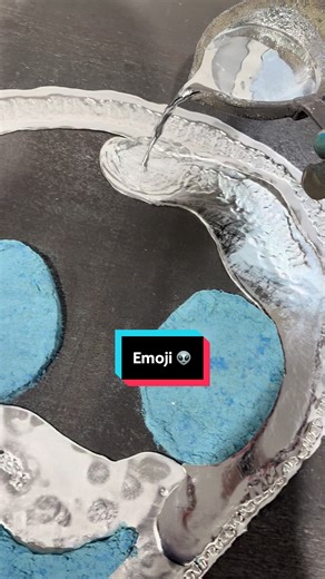 Making an alien face emoji with molten metal! #request #emoji #👽