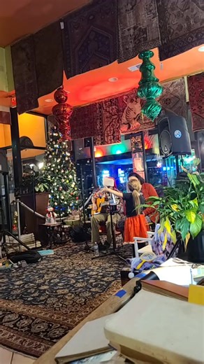 Tilly's Living Room Stage on Reels