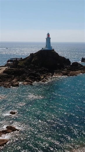 Did you know Jersey doubles in size when the tide is out? That’s twice the adventure for you! More space to discover. More stories to tell. More reasons to visit 🤩 What would you explore first? 🐚✨ Jersey. Where Sea Meets Soul 🌊 ➡️ https://click.jersey.com/social/fb/where-sea-meets-soul #whereseameetssoul #jerseyci #visitjersey #tidalrange #ocean | Visit Jersey