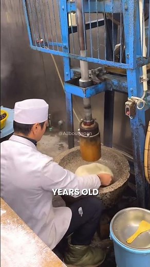 Japan’s Vintage Mochi Maker Is Still Working! 🍡🔧🇯🇵