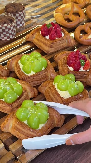 Explore Delicious Birthday Cakes at Panda Bakery