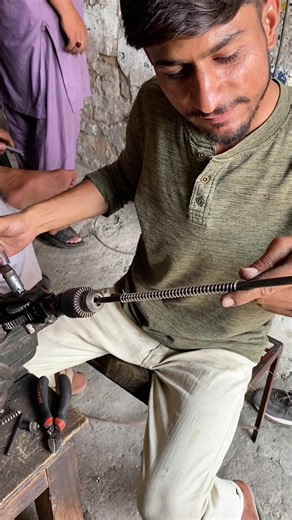 Mastering Spring Making with Pure Manual Skills