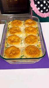 Everyone will love this easy dinner! Kyra makes a chicken pot pie in her 9x13 casserole dish. | Justine’s Kitchen | Facebook