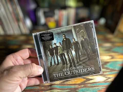 Eric Church - The Outsiders | CD Flip-Through & Booklet Browsing (Unboxing)