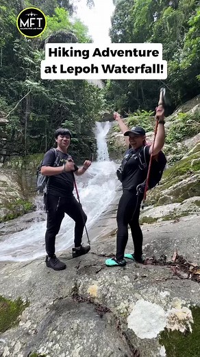 [😆Let’s Hike Lepoh Waterfall With Us & Amazin’ Graze!] . 🍫Having a great source of energy⚡ when you for rigorous activities like hiking🧗🏻‍♂️ is very important. That’s why ✨Amazin’ Graze’s products✨ are perfect for such occasion! . 🏔️Lepoh Waterfall🏔️ 📍43100 Hulu Langat, Selangor #malaysiafoodandtravel #mft #amazingraze #granola #lepohwaterfall #hiking #snacks #snacking #makanlokal #fyp #foryoupage