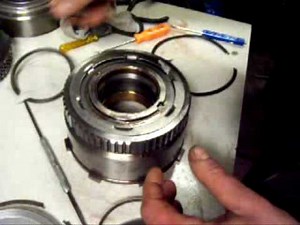 Ford AOD Transmission Reverse Clutch Disassembly